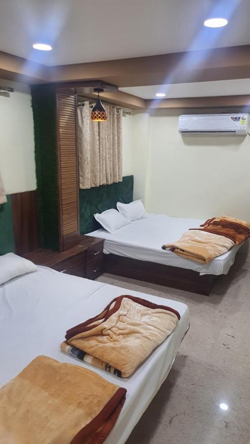 Green Leaf Hotel Ujjain Eksteriør billede