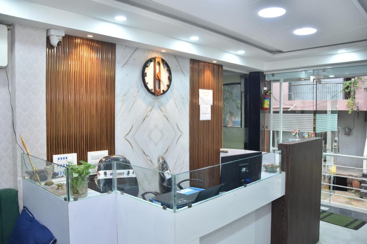 Green Leaf Hotel Ujjain Eksteriør billede