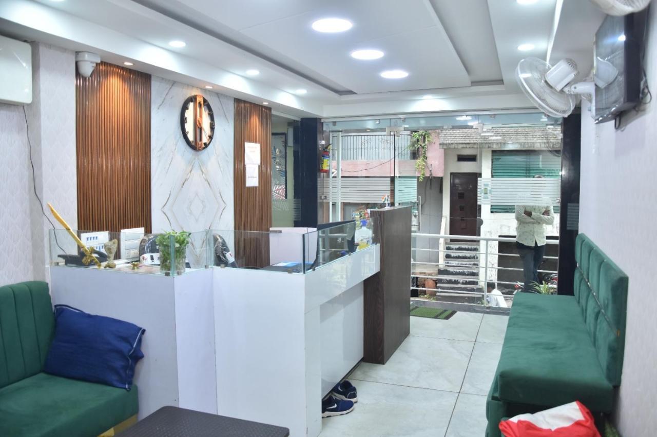 Green Leaf Hotel Ujjain Eksteriør billede