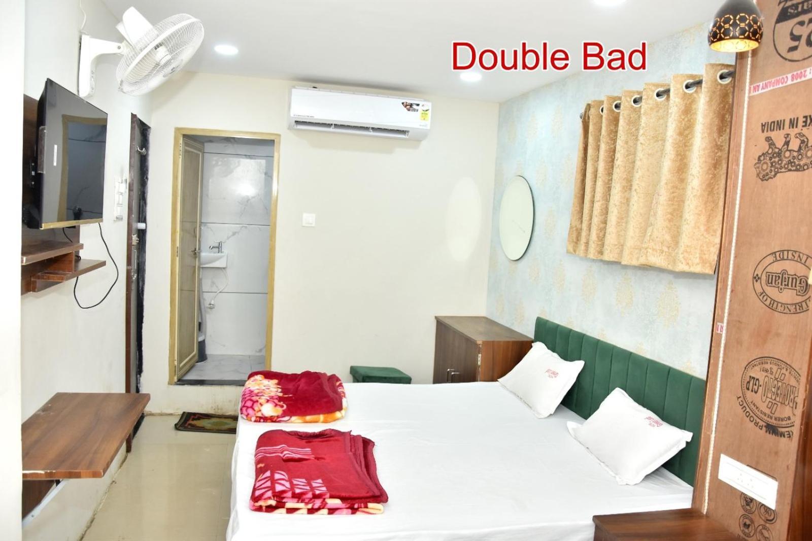 Green Leaf Hotel Ujjain Eksteriør billede