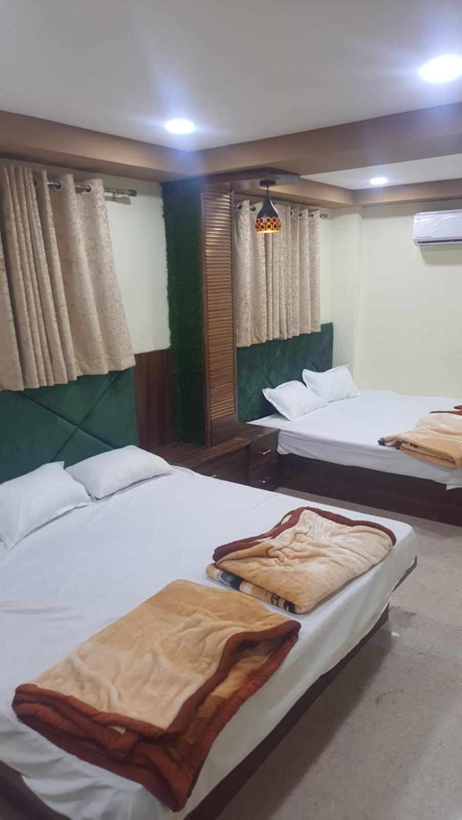Green Leaf Hotel Ujjain Eksteriør billede